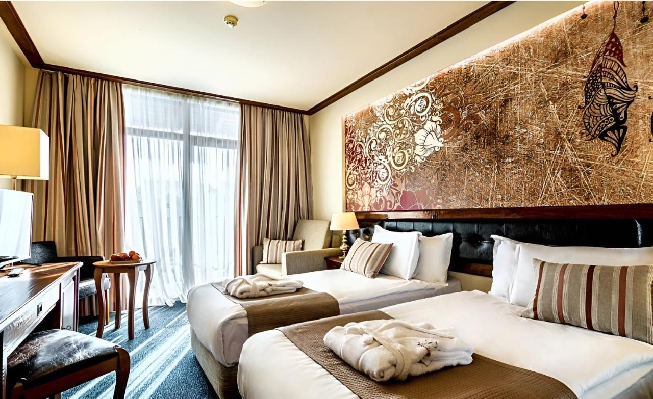 Platinum Hotel And Casino 반스코 외부 사진