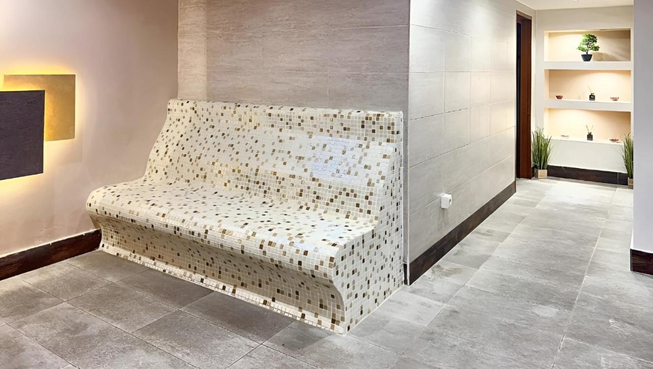 Platinum Hotel And Casino 반스코 외부 사진