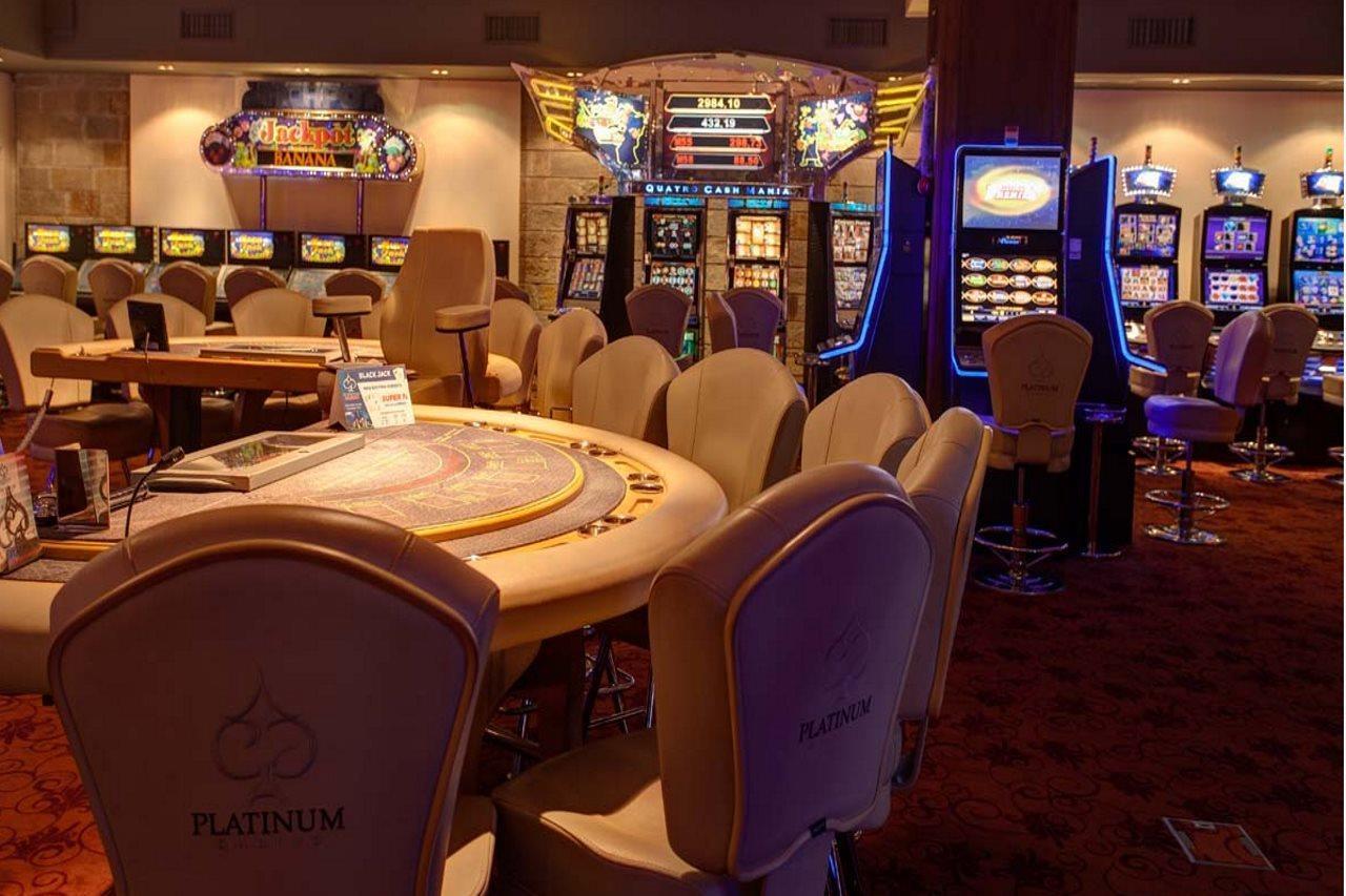 Platinum Hotel And Casino 반스코 외부 사진